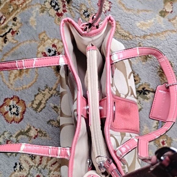 Mini Coach Y2K style Pink Cream Shoulder Bag Monogram All Over Canvas purse read - Picture 10 of 10